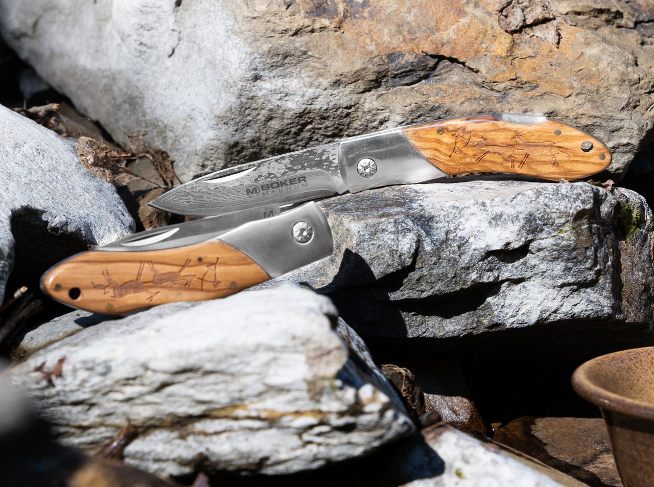 Böker Magnum Caveman Damast Taschenmesser – Bild 2